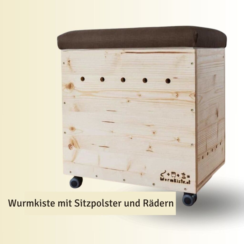 Wurmkiste mit Sitzpolster und Räder